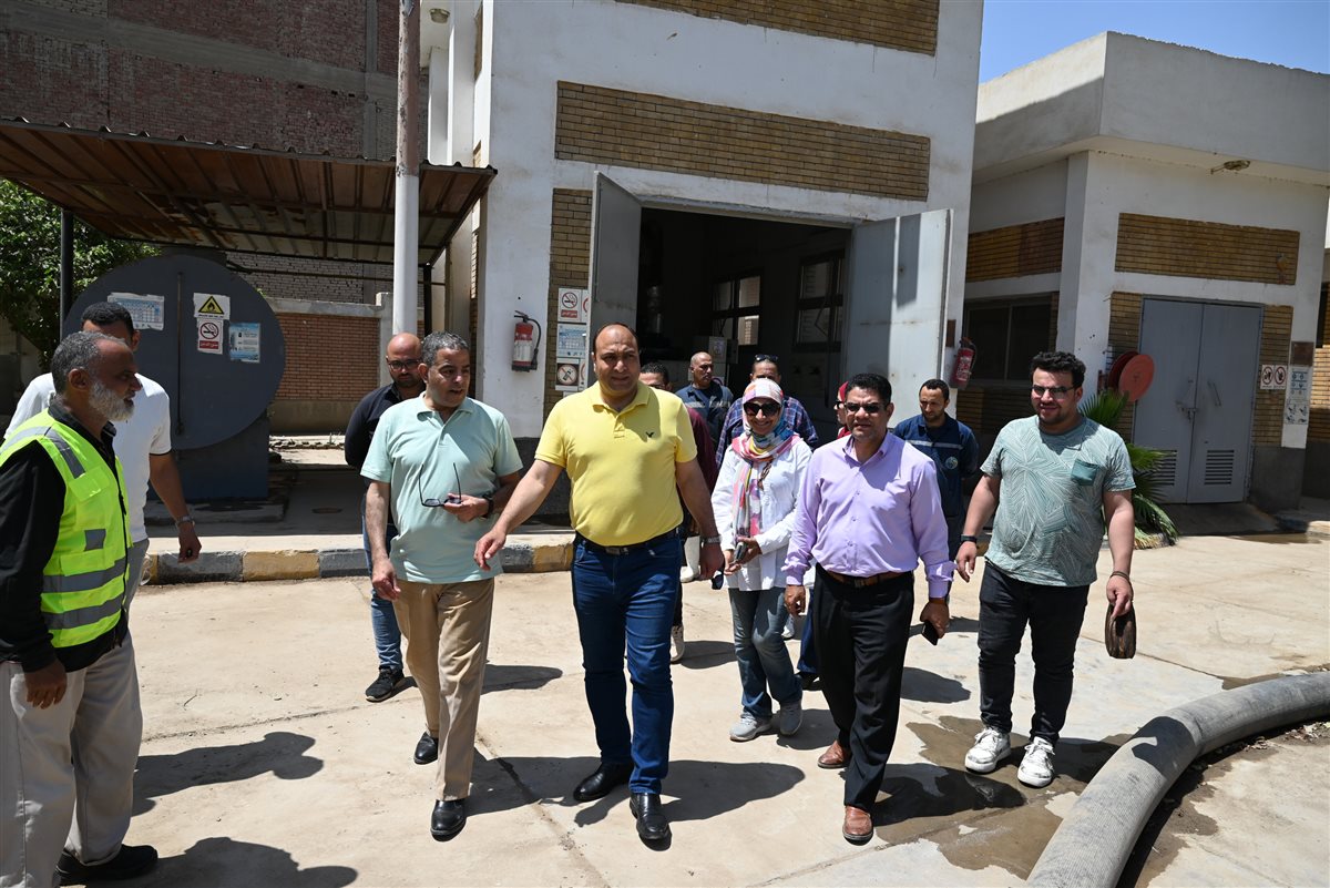 رئيس مياه الشرب بالجيزة يتفقد محطات وروافع الصرف الصحي بمركزي كرداسة ومنشأة القناطر