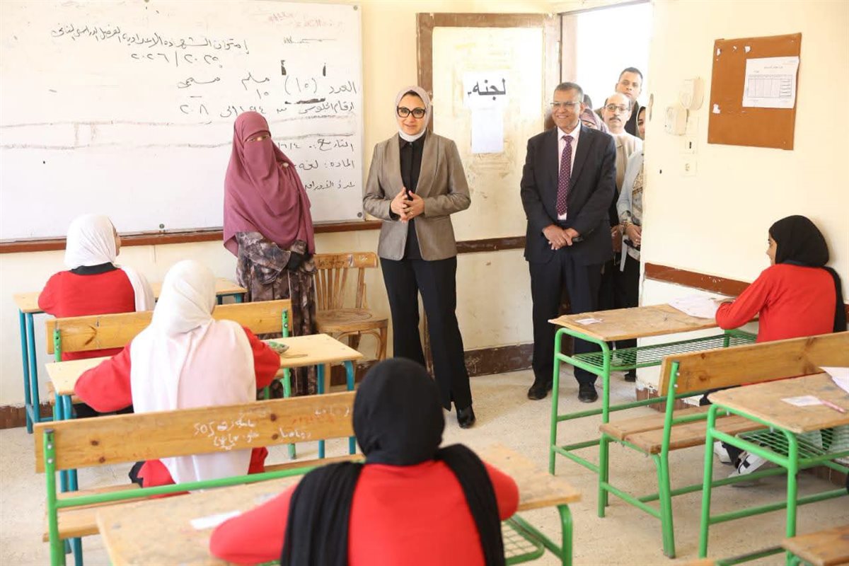 جانب من جولة محافظ الوادي الجديد