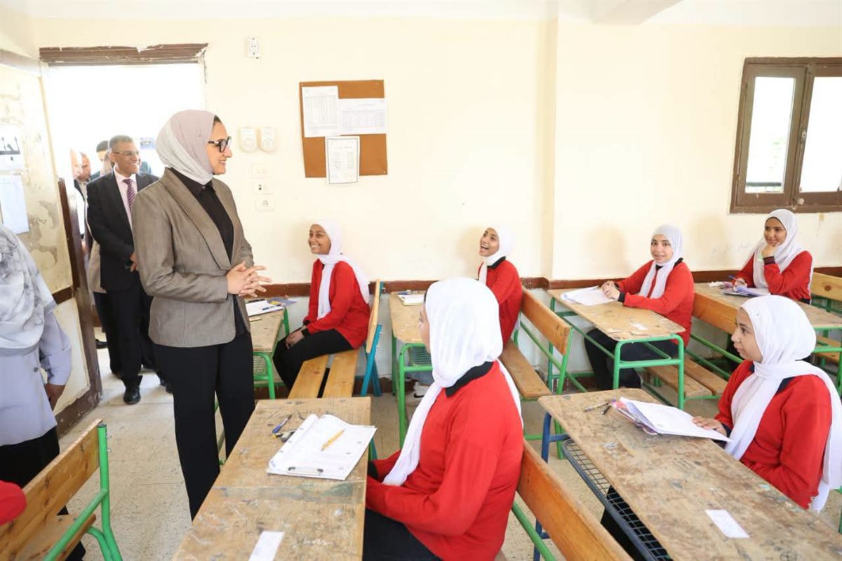جانب من جولة محافظ الوادي الجديد