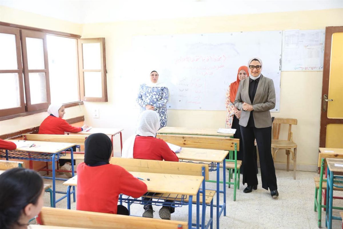 جانب من جولة محافظ الوادي الجديد