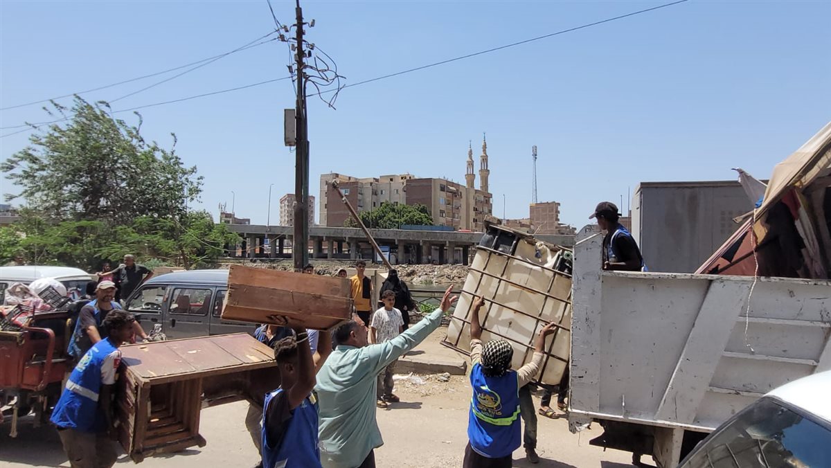 نائب محافظ القليوبية تقود حملة مكبرة لرفع الإشغالات في بنها