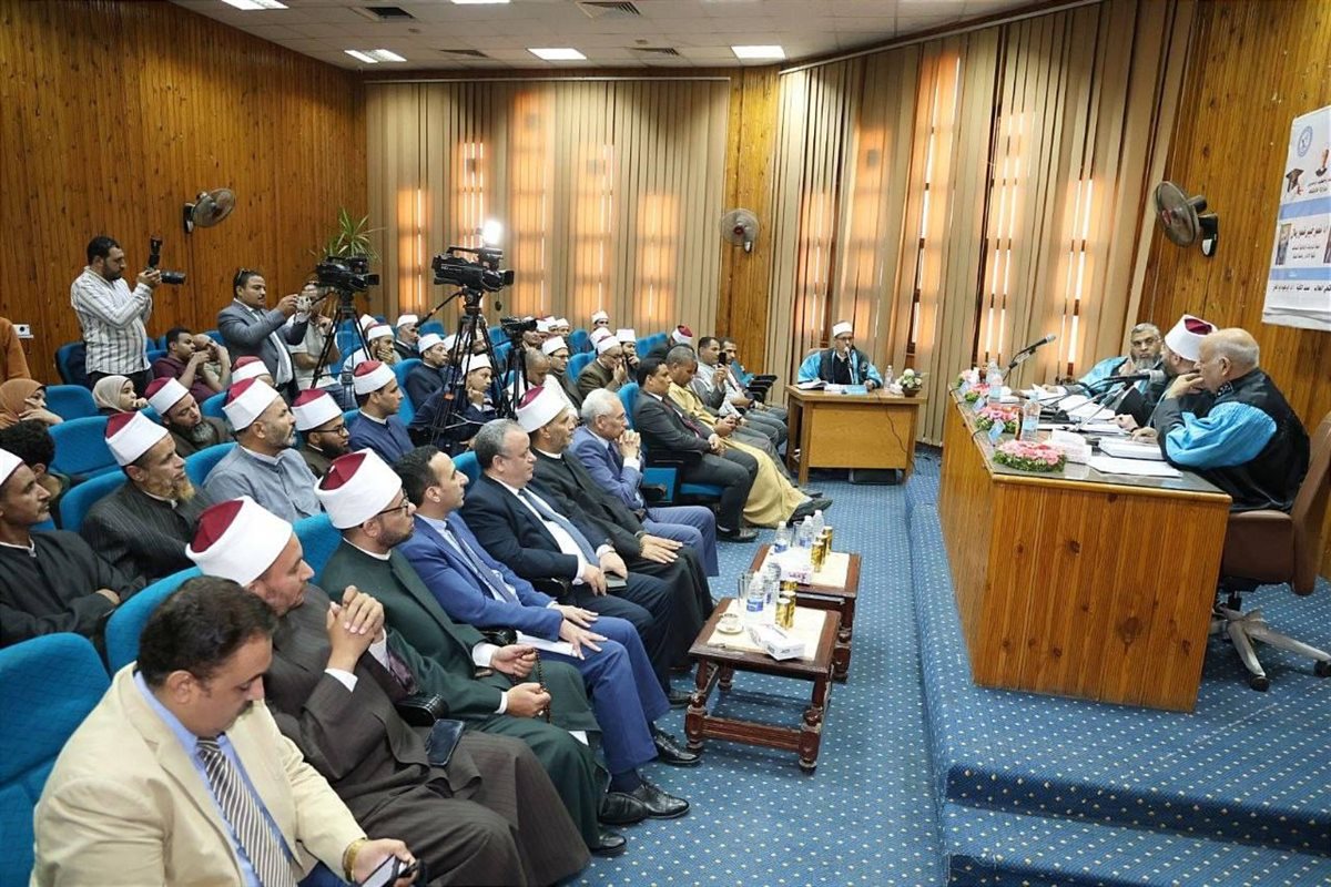 وزير الأوقاف يترأس مناقشة رسالة دكتوراة بجامعة المنيا