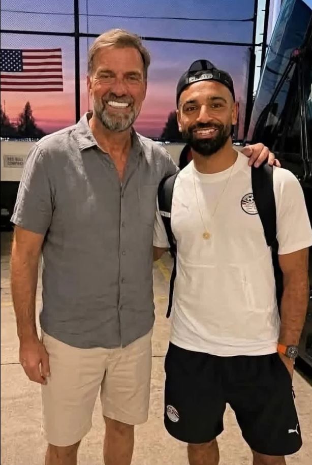 <strong>الصور المنتشرة ليورجن كلوب مع لاعبي منتخب مصر </strong>