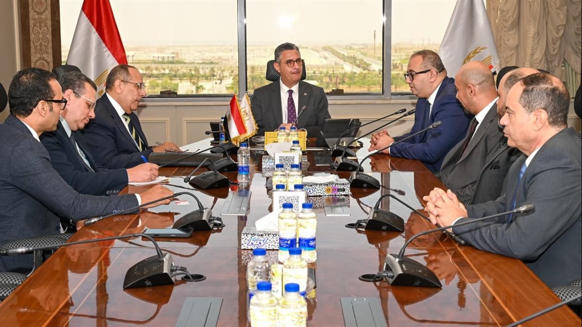 منافذ بيع السلع بأسعار مخفضة