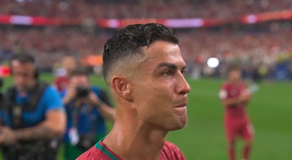 بعد ضياع حلم التتويج بكأس العالم.. بكاء كريستيانو رونالدو بعد الخروج من مونديال 2026 أمام إسبانيا في دور الـ16