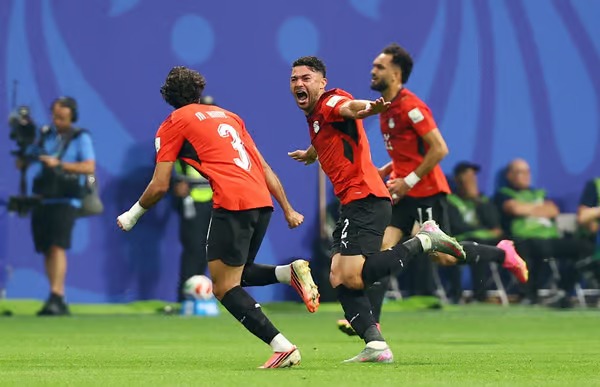 احتفال ياسر إبراهيم بهدف التقدم