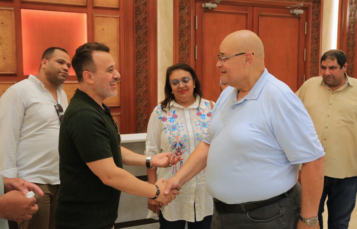 في أول يوم من توليه رئاسة البيت الفني للمسرح.. إيهاب فهمي يتفقد مسرح مصر تمهيدًا لافتتاحه قريبًا<br>&nbsp;