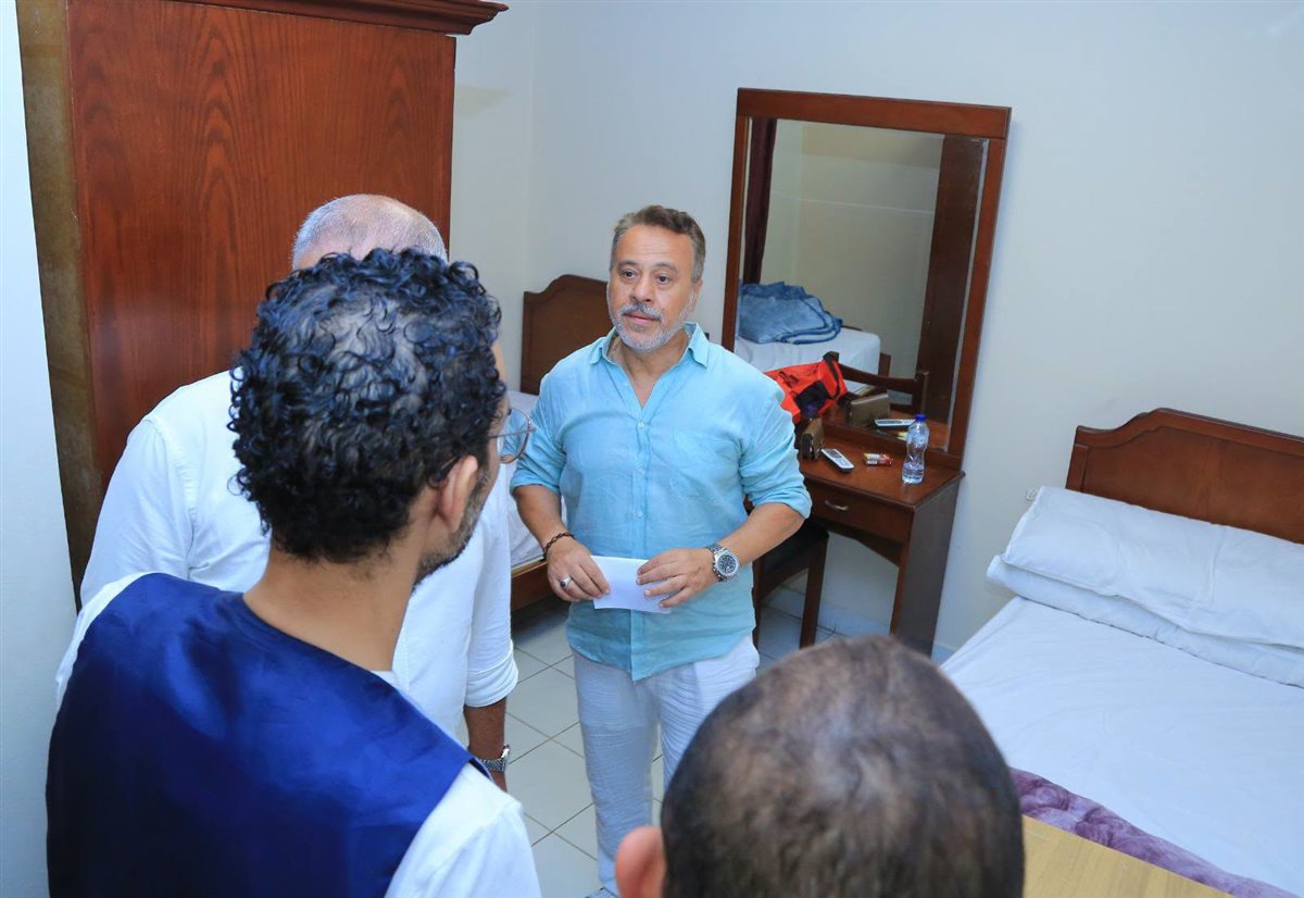 إيهاب فهمي رئيس البيت الفني للمسرح في جولة تفقدية بمسارح الإسكندرية