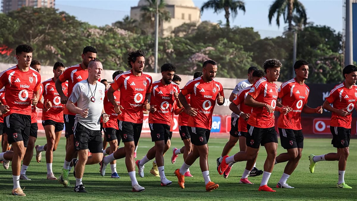 القنوات الناقلة لمباراة الأهلي والشرقية إنبي في الدوري المصري.. اعرف الموعد