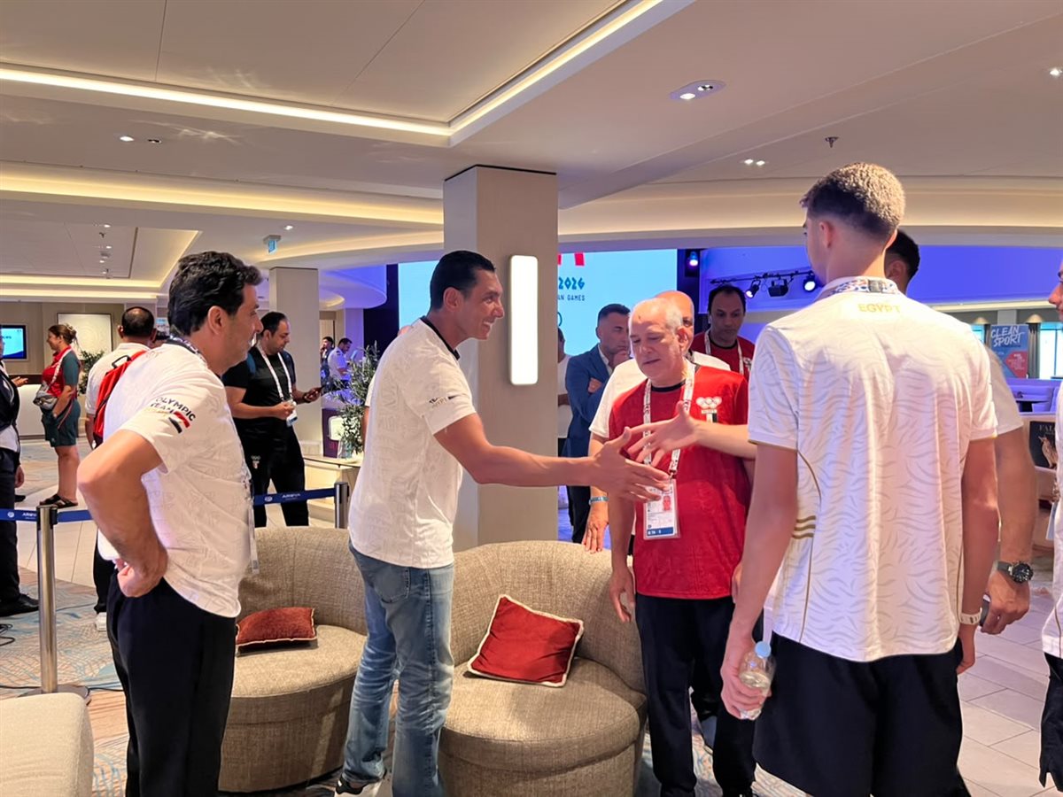 جوهر نبيل وزير الشباب والرياضة يلتقي البعثة المصرية في دورة ألعاب البحر المتوسط بـ تارانتو