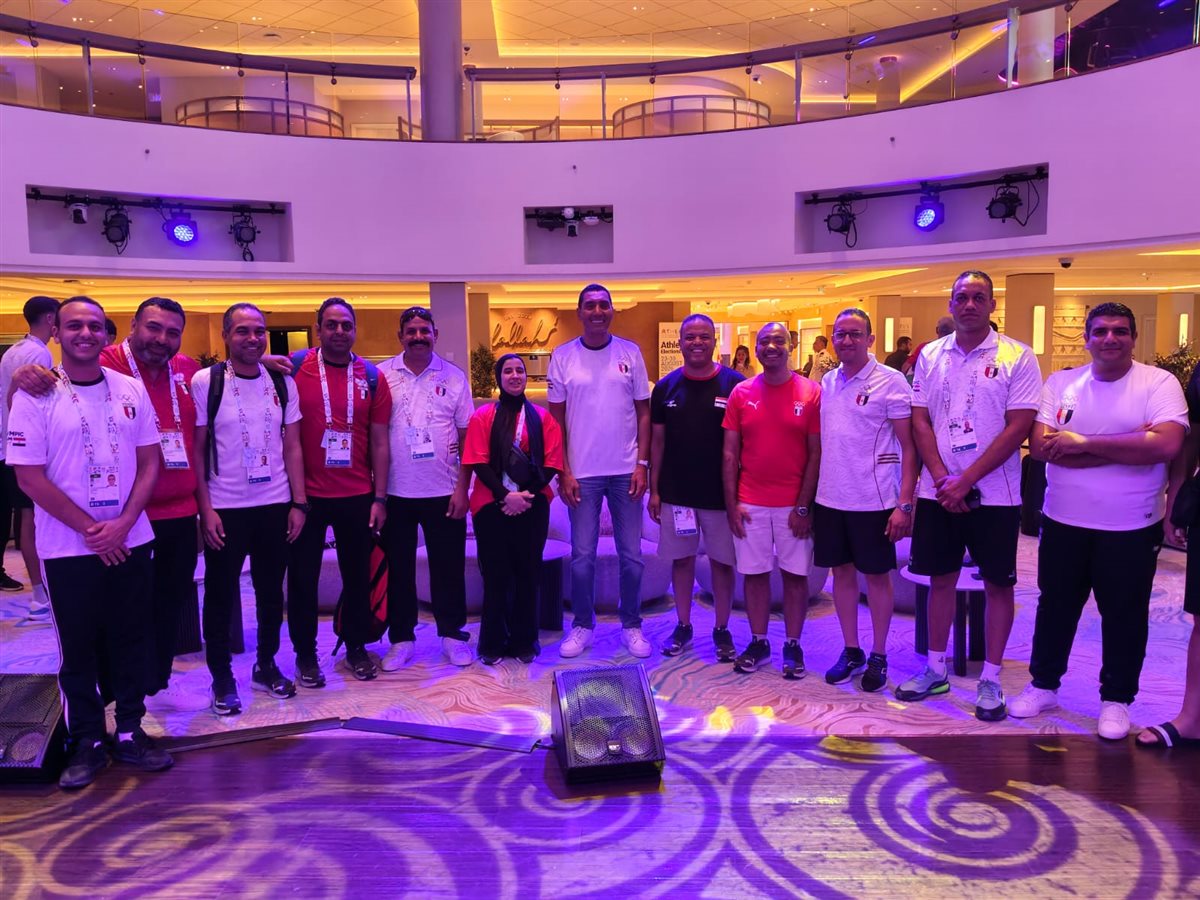جوهر نبيل وزير الشباب والرياضة يلتقي البعثة المصرية في دورة ألعاب البحر المتوسط بـ تارانتو