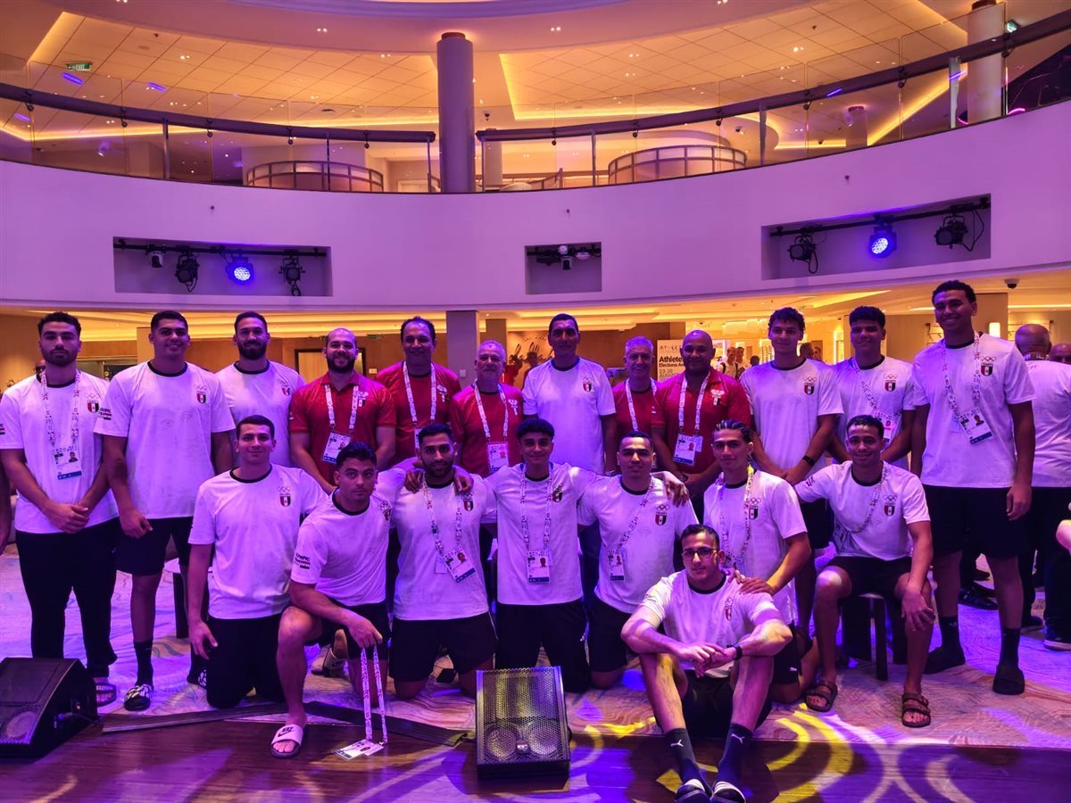 جوهر نبيل وزير الشباب والرياضة يلتقي البعثة المصرية في دورة ألعاب البحر المتوسط بـ تارانتو