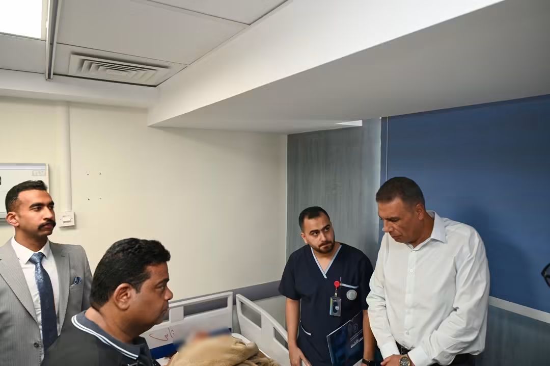 محافظ جنوب سيناء يطمان على المصابين 