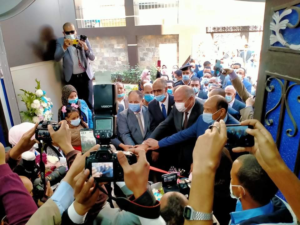 0def4b63-ed58-4b58-84d8-4fb9ee5daafe