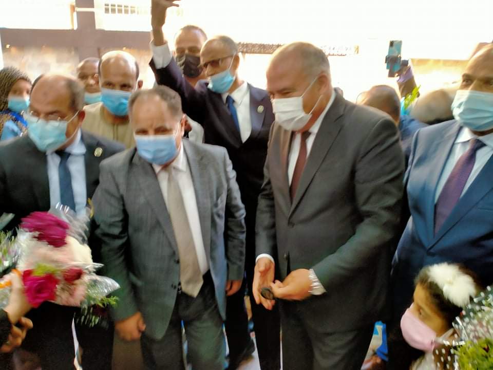 8a27f240-7c30-44d3-91f5-a2923673d5dc