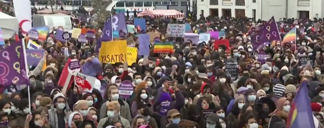 مظاهرات تركيا .jpg5