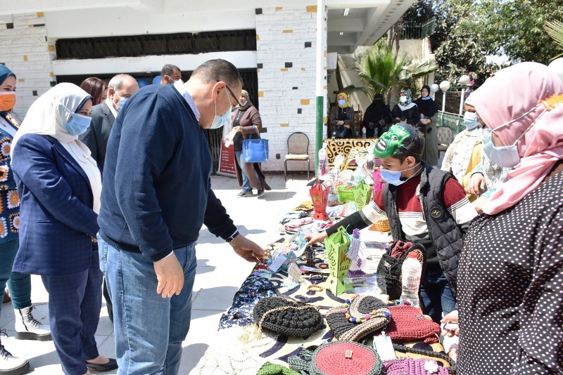 الأطفال الأيتام الهدايا 2