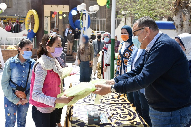 الأطفال الأيتام الهدايا 8