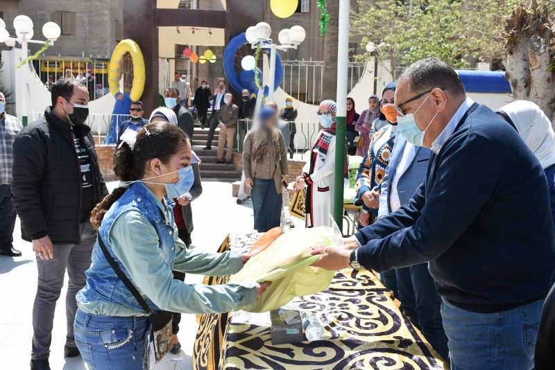 الأطفال الأيتام الهدايا 9