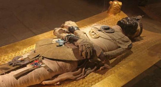 تحنيط المصريين القدماء