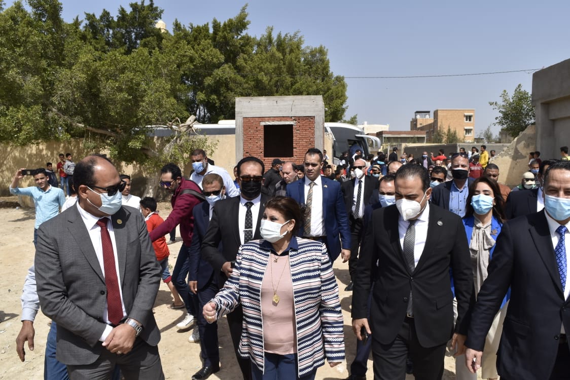 2f344ca2-3d77-40f8-be62-31a5379d629c