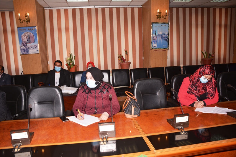 محافظ الشرقية يشهد إجراء القرعة العلنية لتخصيص 5