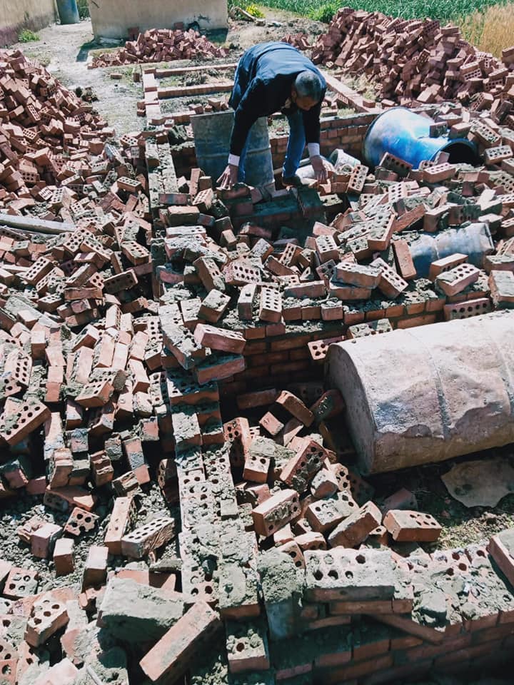 إزالة مقابر مخالفة في بلبيس 04