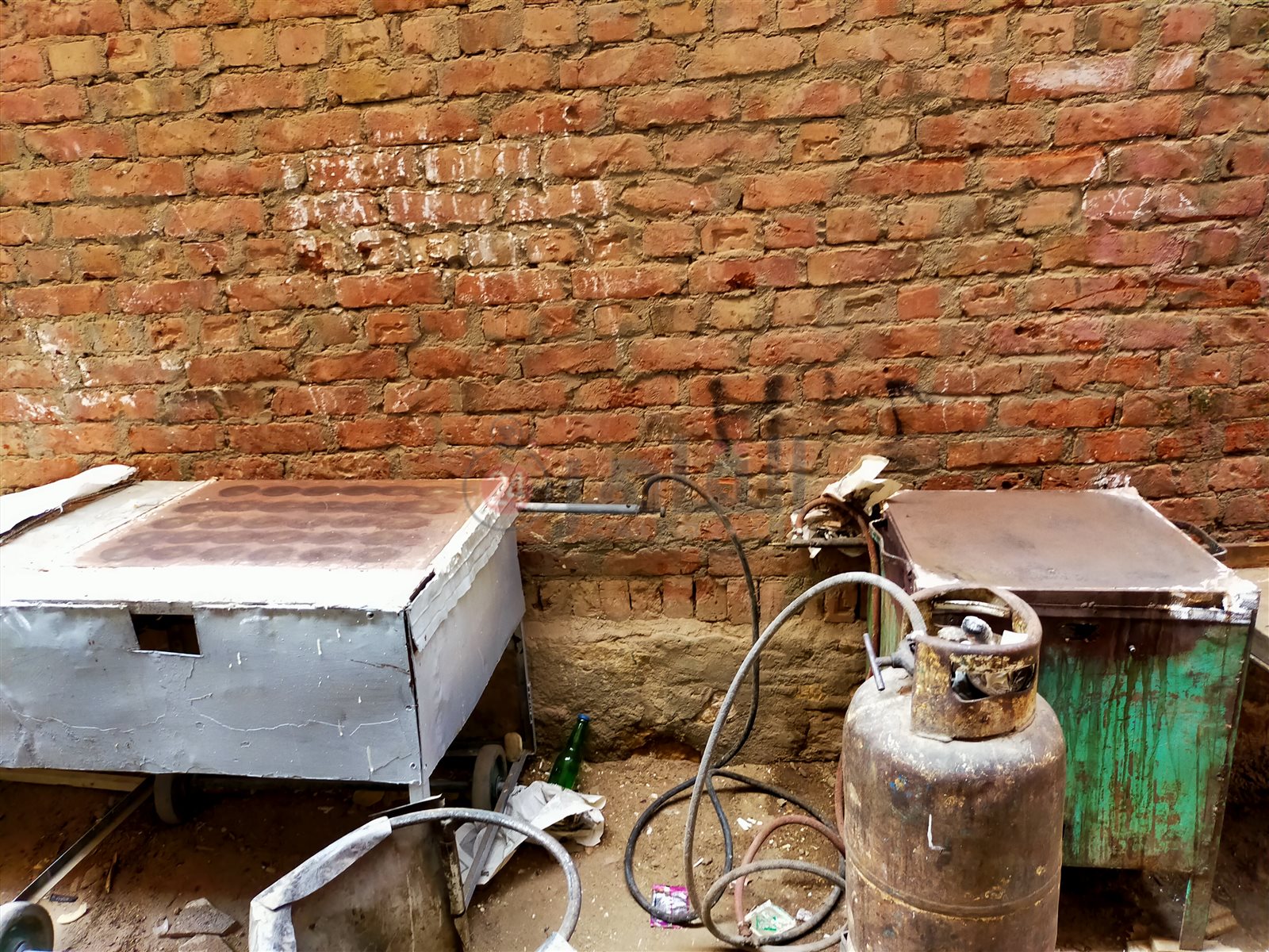 أدوات صانع الكنافة والقطايف في الفيوم