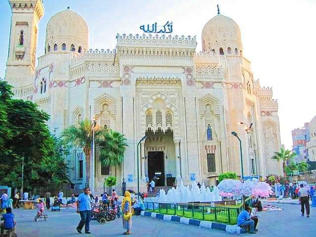 12 معلومة عن مسجد المرسي أبو العباس الأثري في الإسكندرية