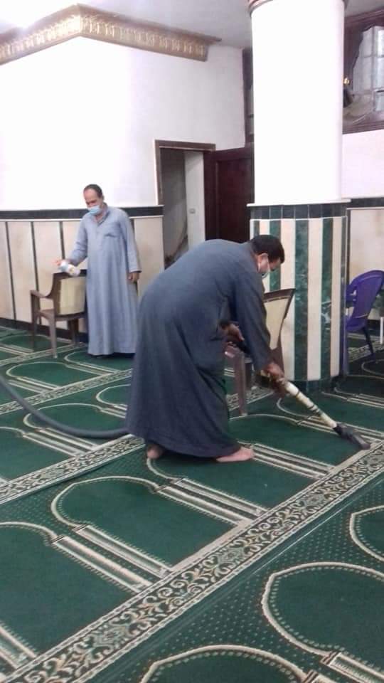 جانب من تعقيم وتطهير المساجد في الفيوم