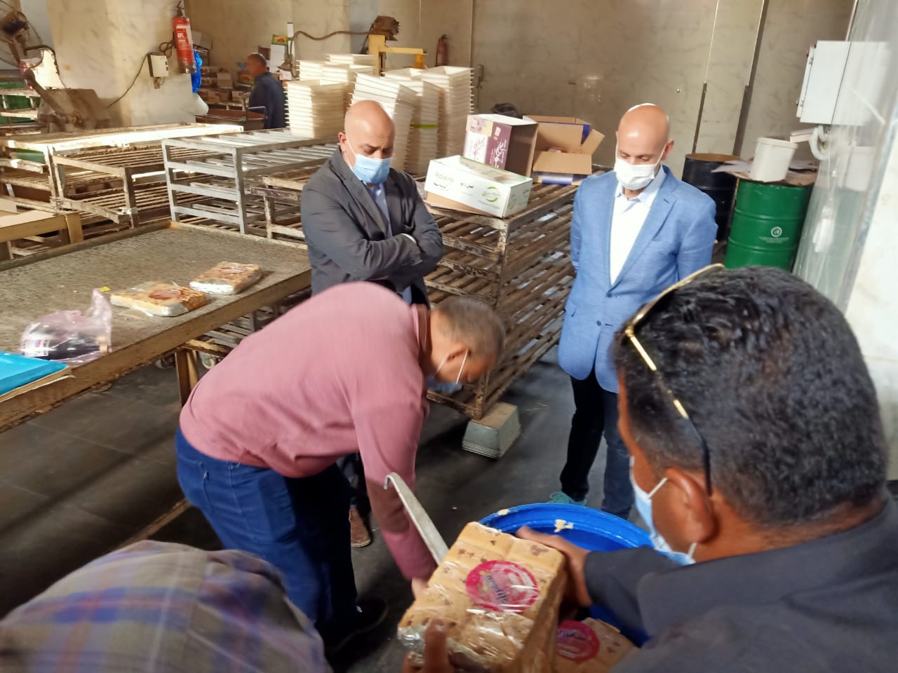 وكيل وزارة الصحة يقود حملة تفتيشية على مصانع الأغذية بالشرقية 02