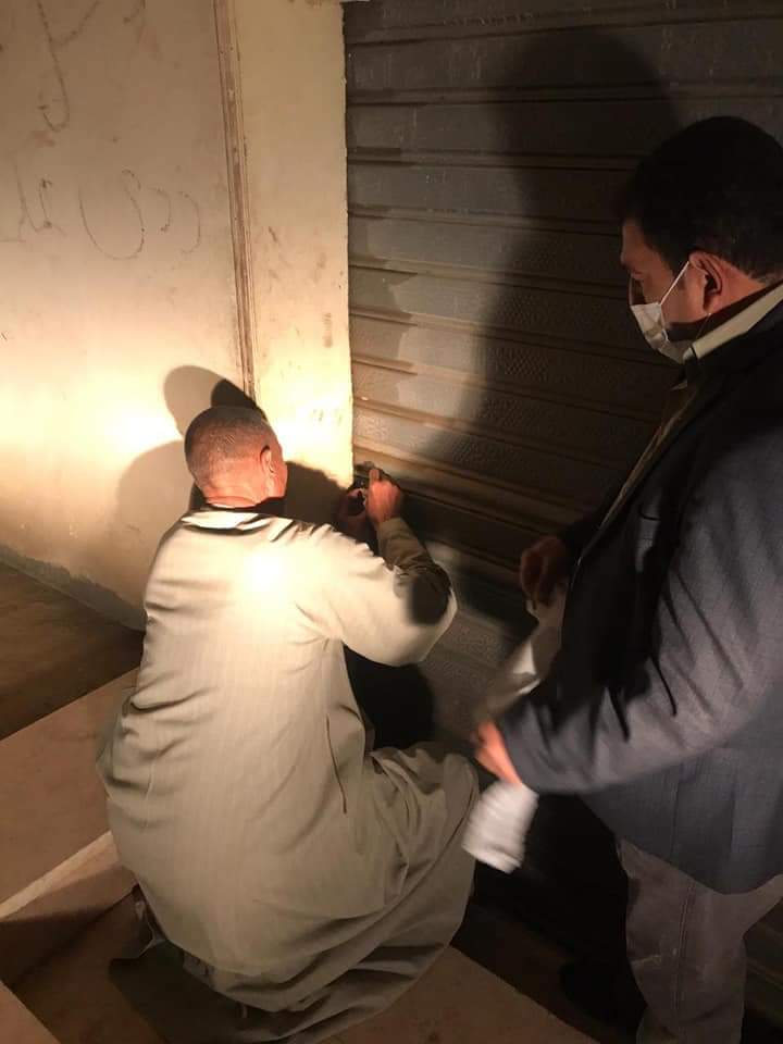 غلق مقاهي مخالفة في الفيوم