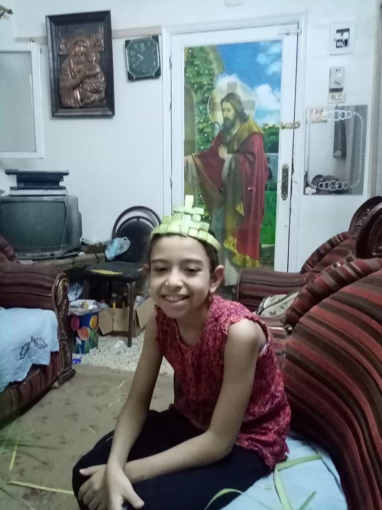 نجلة الدكتورة ماريان سليمان تحتفل بعيد حد السعف في المنزل