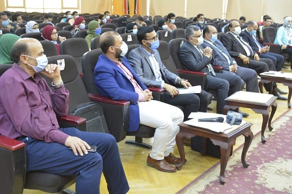 جانب من مسابقة المزمار الذهبي بجامعة الفيوم