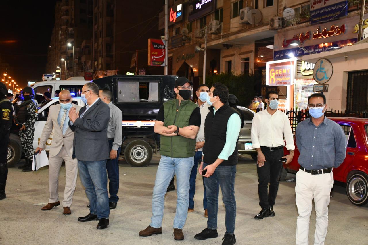 محافظ الفيوم ومدير الأمن يقودان حملة مُكبرة لمتابعة التزام المواطنين بالإجراءات الاحترازية
