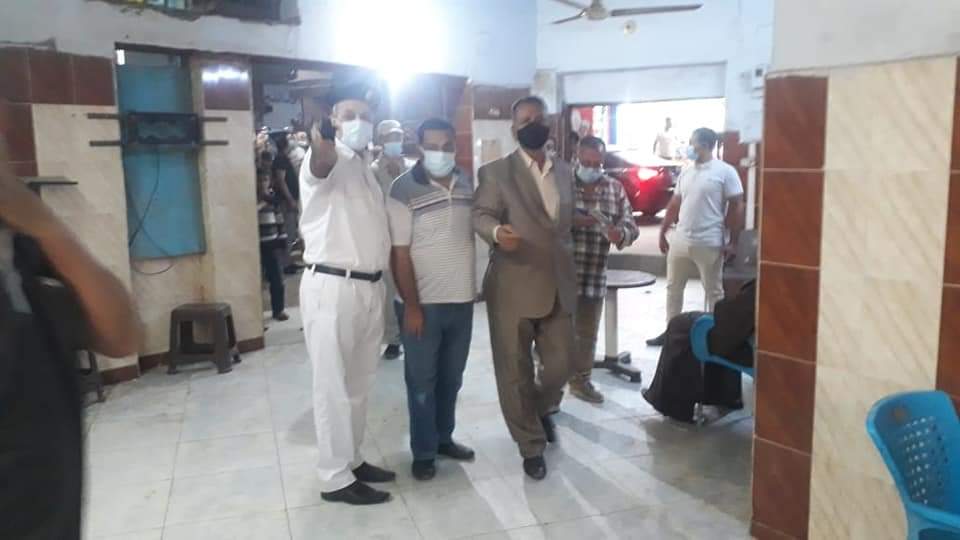 حملة ليلية بالفيوم على المطاعم والمحال التجارية