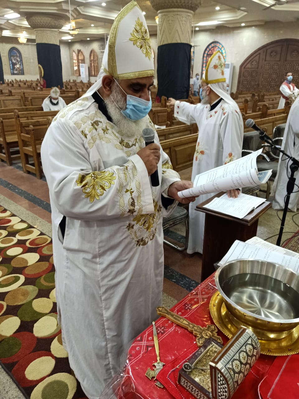 كنائس مطرانية الأقباط الأرثوذكس بالفيوم تحتفل بخميس العهد