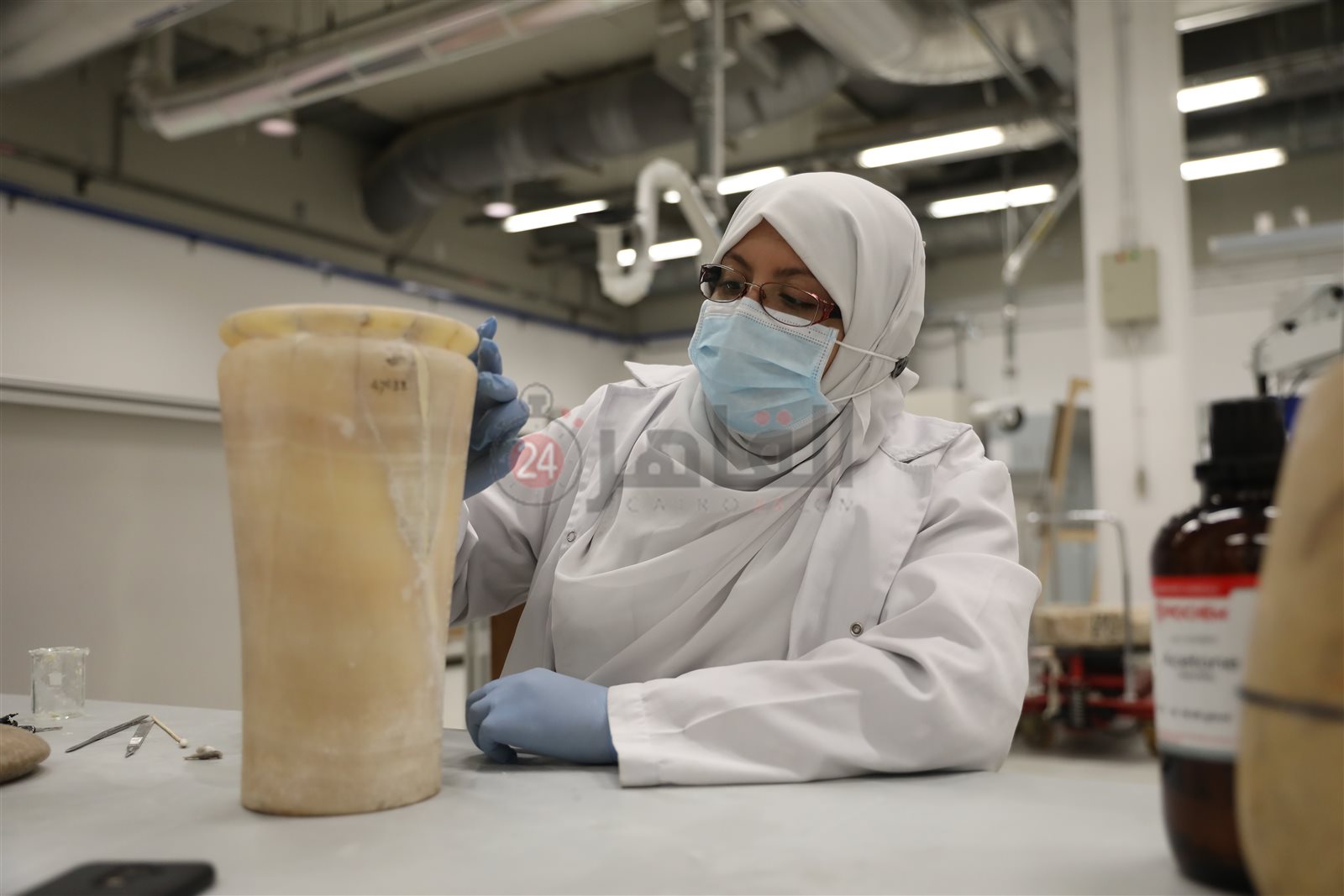 ترميم الألباستر في المتحف المصري الكبير  (6)