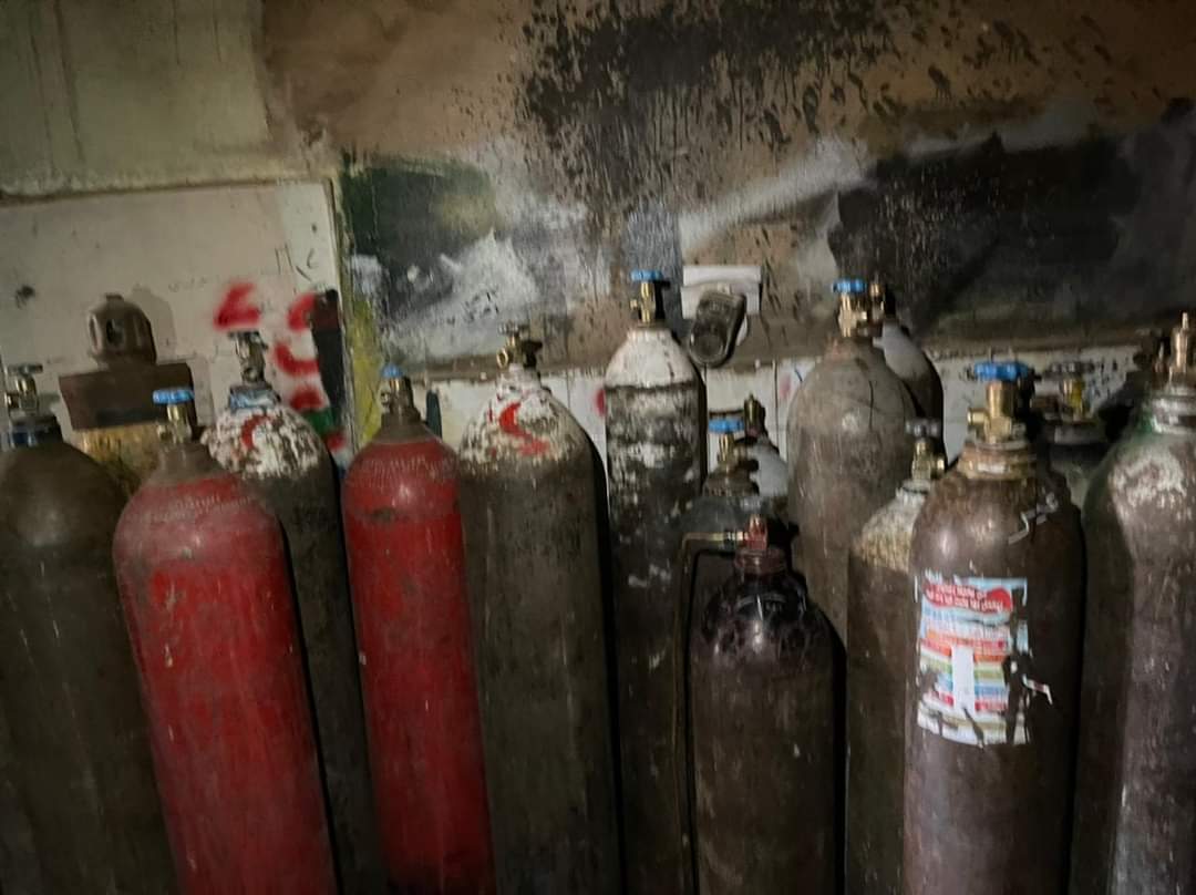 ضبط أسطوانات أكسجين في مخزن غير مرخص بالفيوم