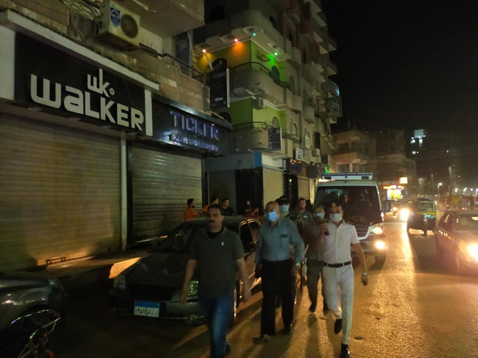 حملات لمتابعة غلق المحلات التجارية في الشرقية 03