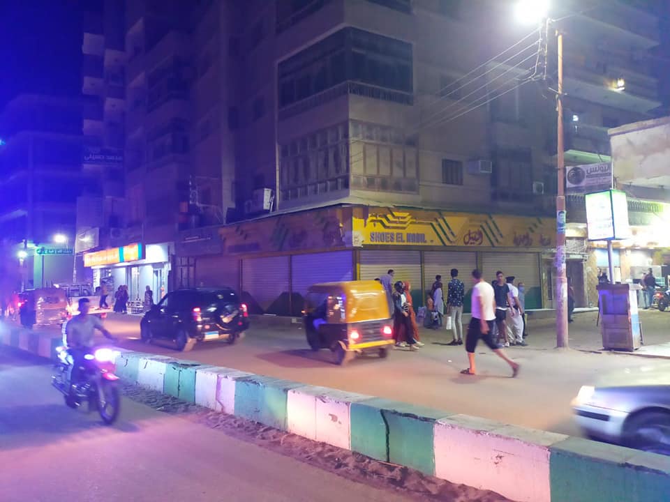 حملات لمتابعة غلق المحلات التجارية في الشرقية 08