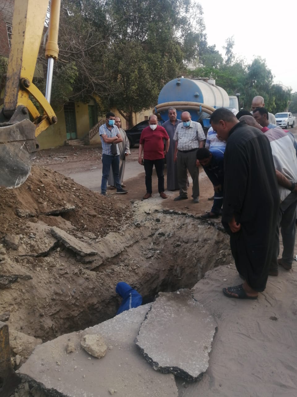 رئيس مياه الفيوم يتفقد شوارع قرية سنهور القبلية