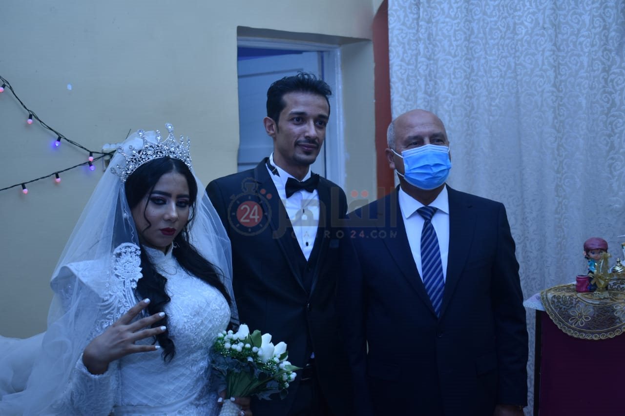 وزير النقل في حفل زفاف ابنة قائد قطار أسوان
