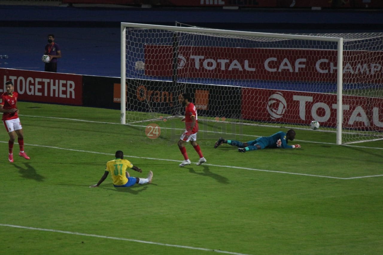 الأهلي وصن داونز 