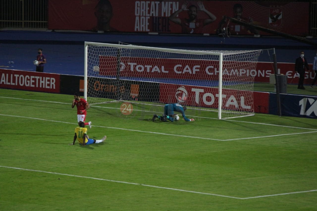 الأهلي وصن داونز 