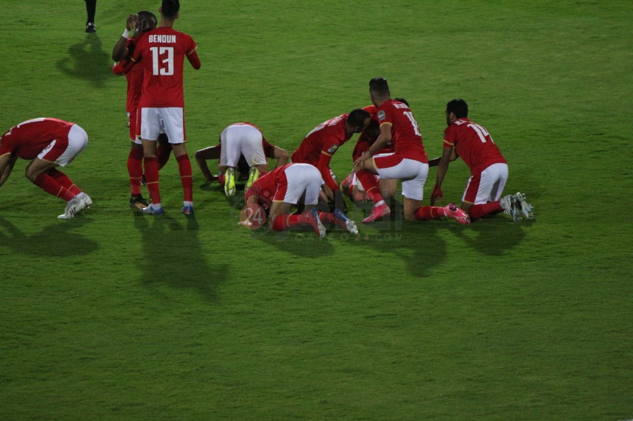 الأهلي وصن داونز 