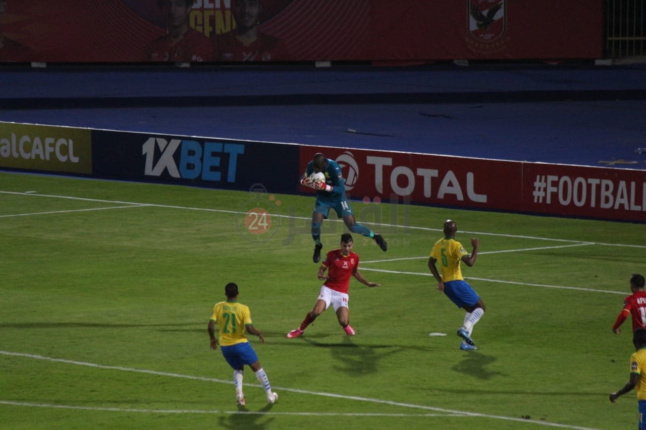 الأهلي وصن داونز 