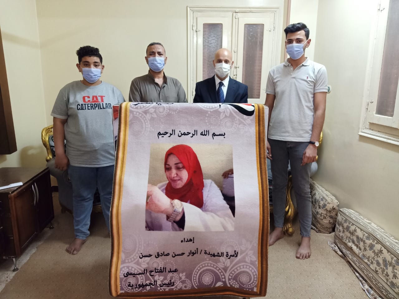 تكريم أسر شهداء الجيش الأبيض ضحايا كورونا بالشرقية 02