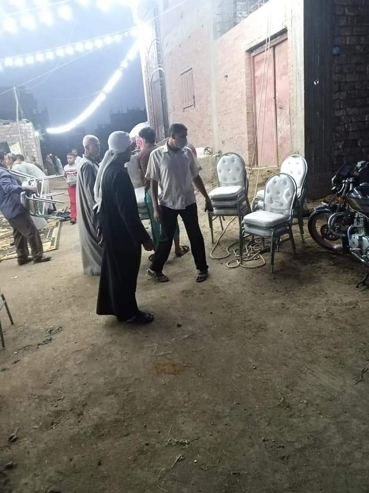 فض سرادق عزاء مخالف بالشرقية 2