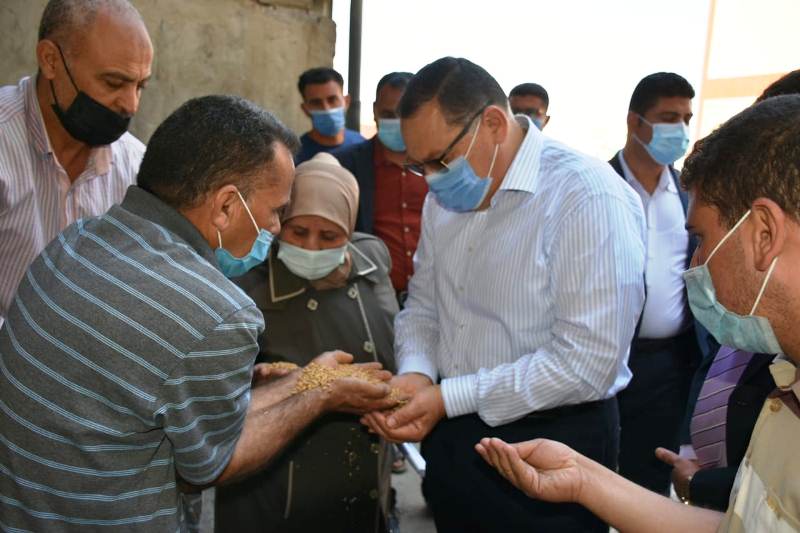 محافظ الشرقية يتفقد صوامع أبو حماد  القرين الجديدة  1